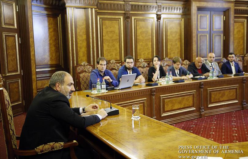 АРМЕНИЯ: Премьер Армении принял представителей ведущих российских СМИ
