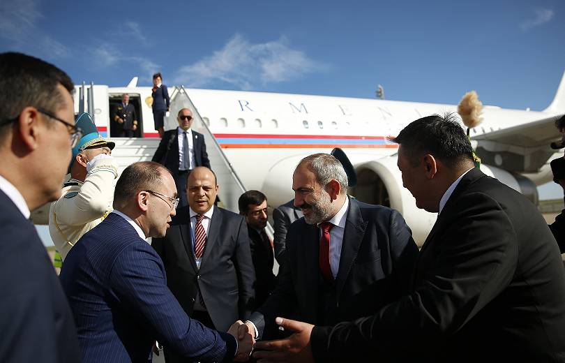Премьер Армении прибыл в Казахстан