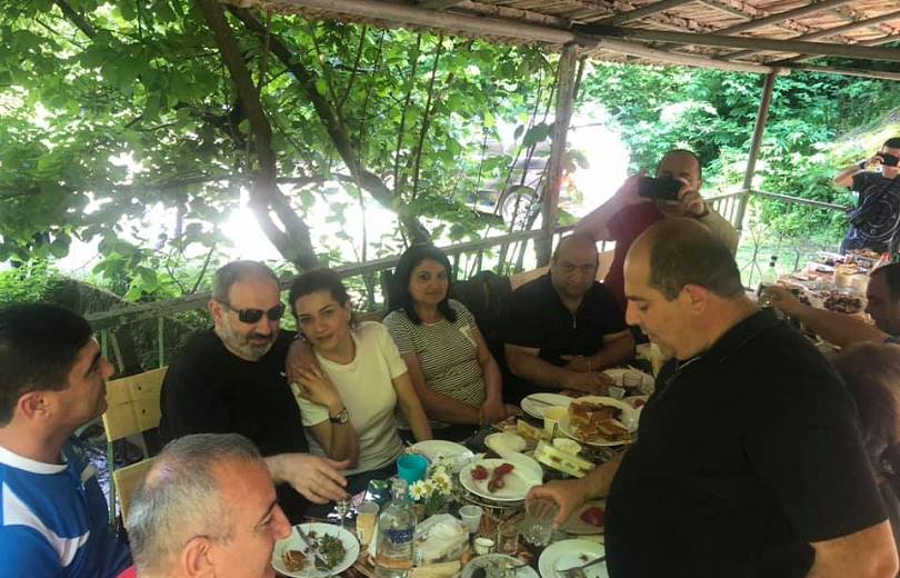 АРМЕНИЯ: Анна Акопян раскрыла детали «роскошного и ослепительного» дня рождения премьера