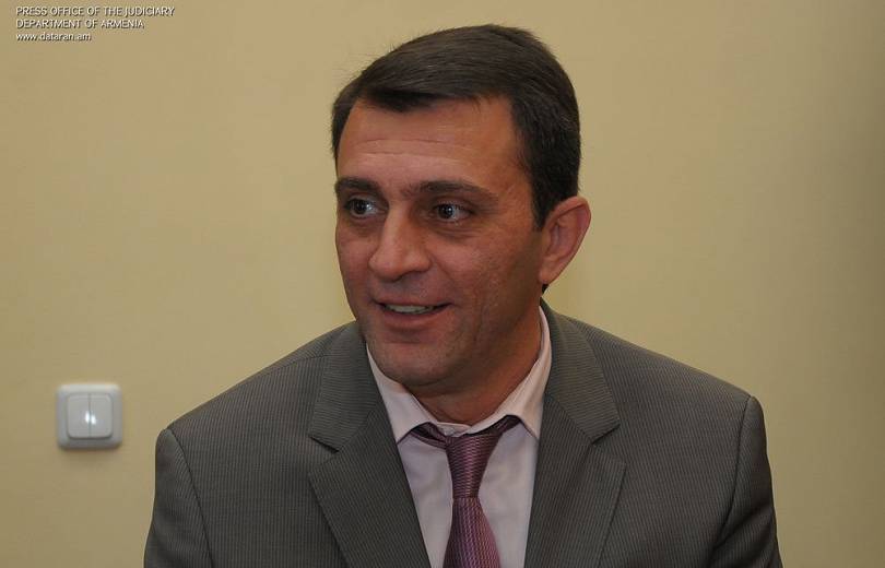 АРМЕНИЯ: Армен Бекташян подал в отставку с должности члена ВСС