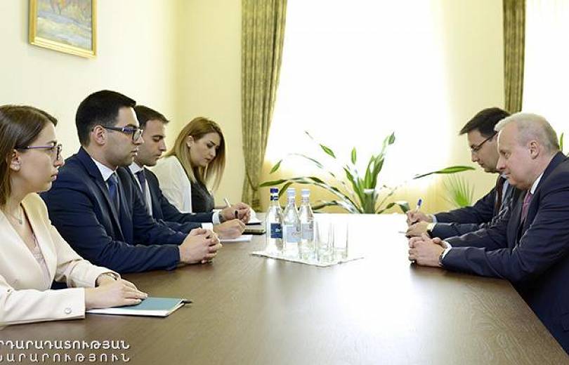 Посол РФ: Россия с уважением относится к событиям в Армении