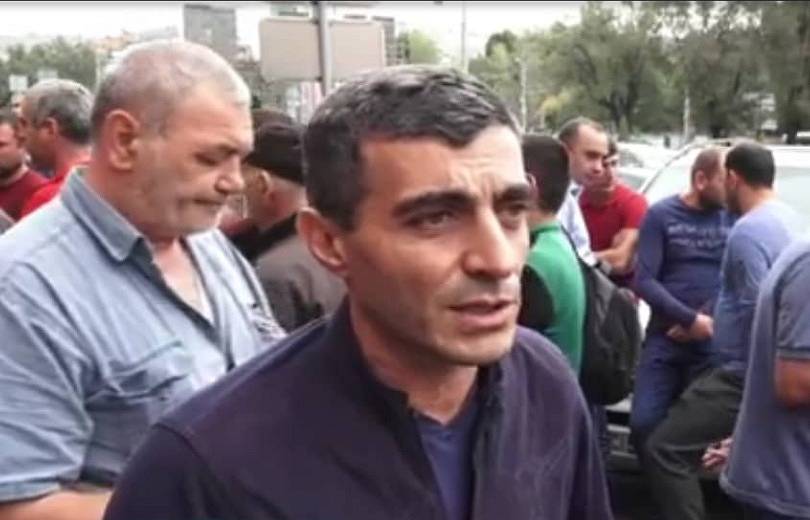 АРМЕНИЯ: Акция протеста сотрудников «Санитек»: требуют зарплату за август, отказываются от новой работы