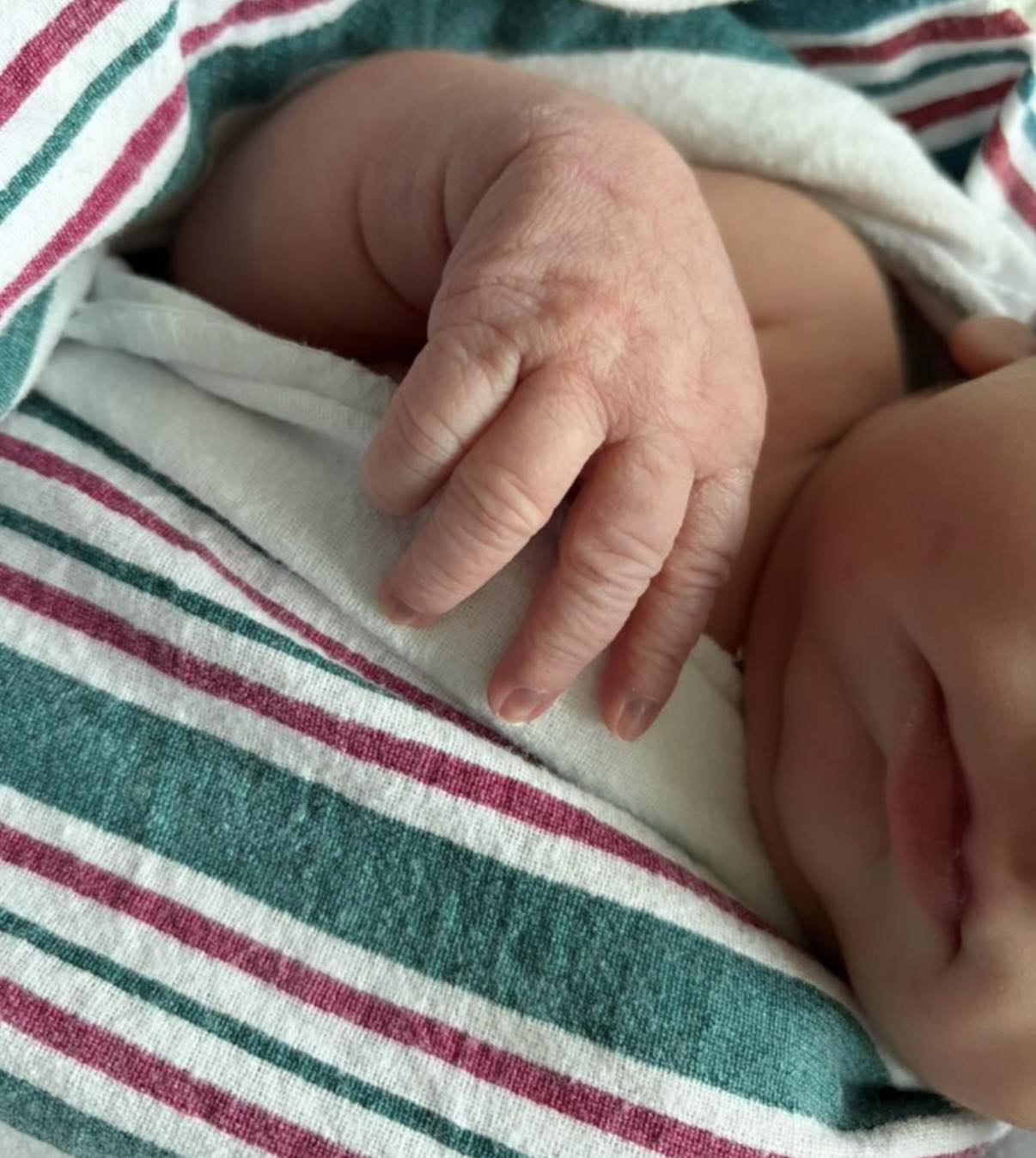 եեխա.jpg (156 KB)