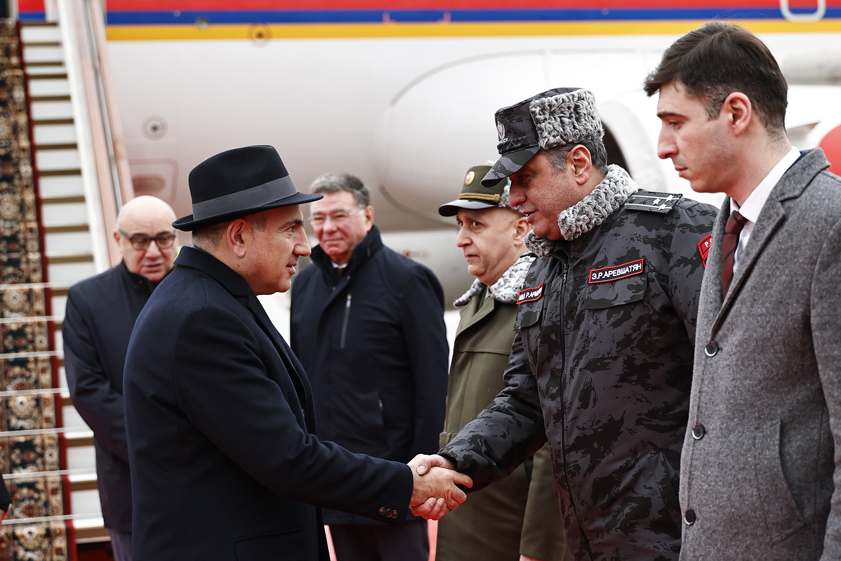 61507_b.jpg (648 KB)