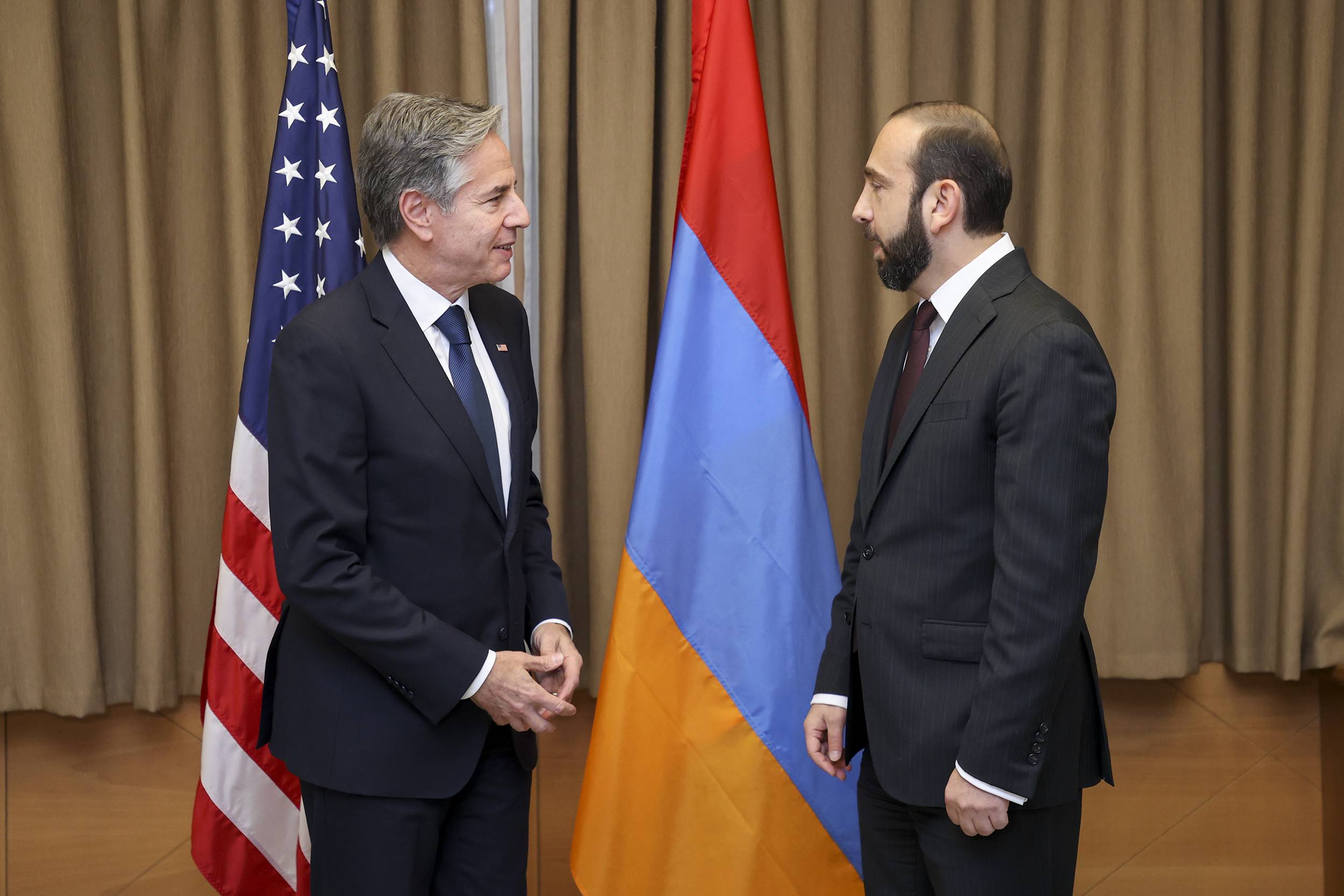 mi8zwjan blinqen.jpeg (262 KB)