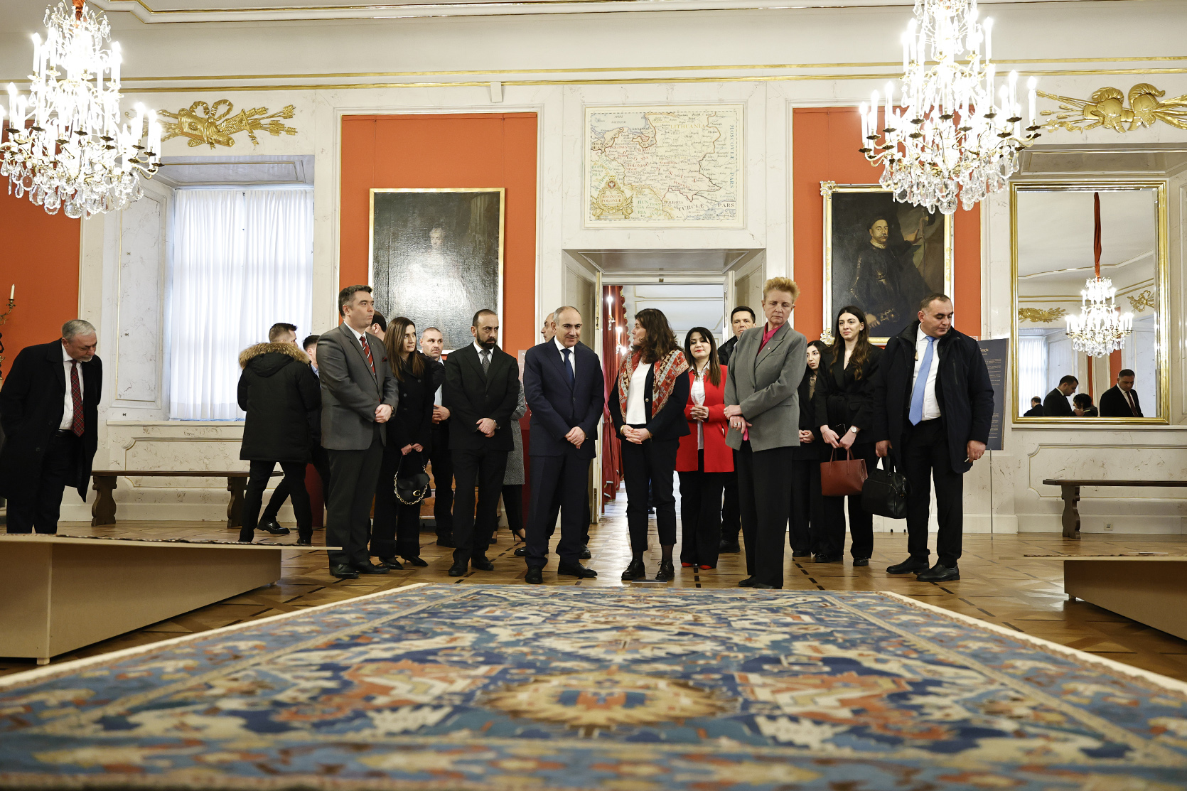 63242_b.jpg (876 KB)