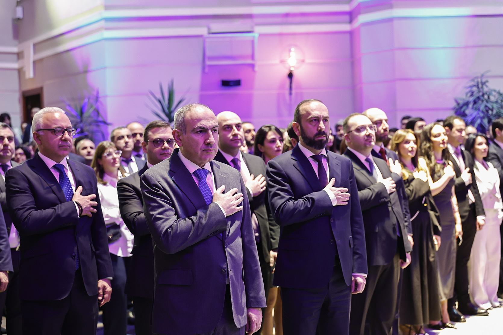 63631_b.jpg (706 KB)