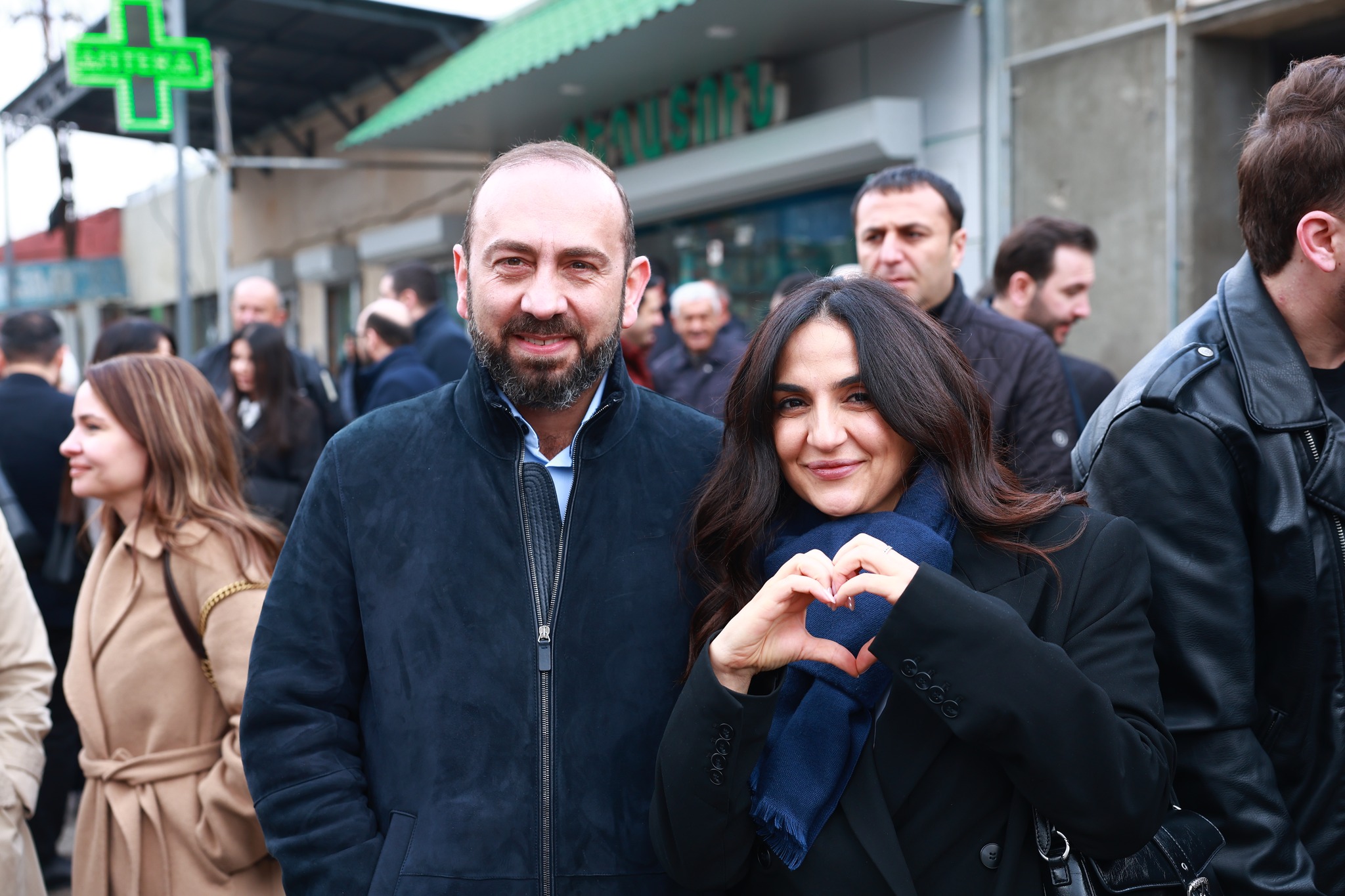 643743404_1344706434360085_390354568783028177_n.jpg (493 KB)