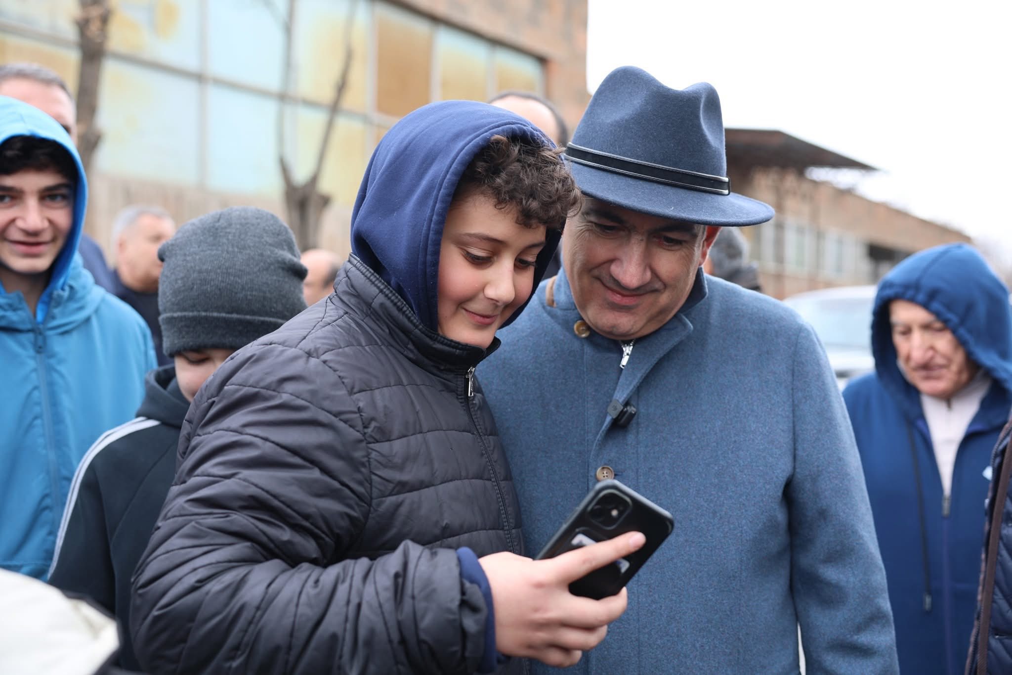 643892841_1219855970234656_2017072859516959228_n.jpg (227 KB)