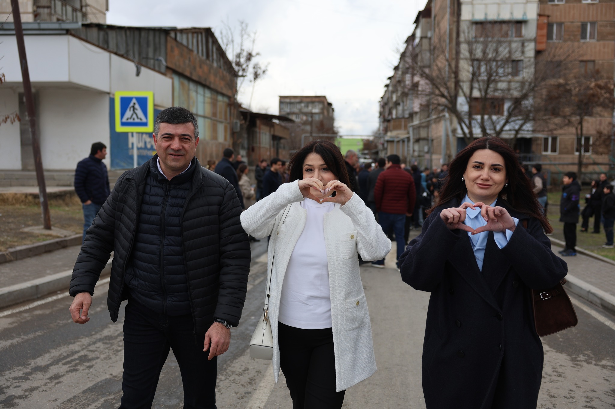 644541990_1344706001026795_4227976475499635951_n.jpg (452 KB)