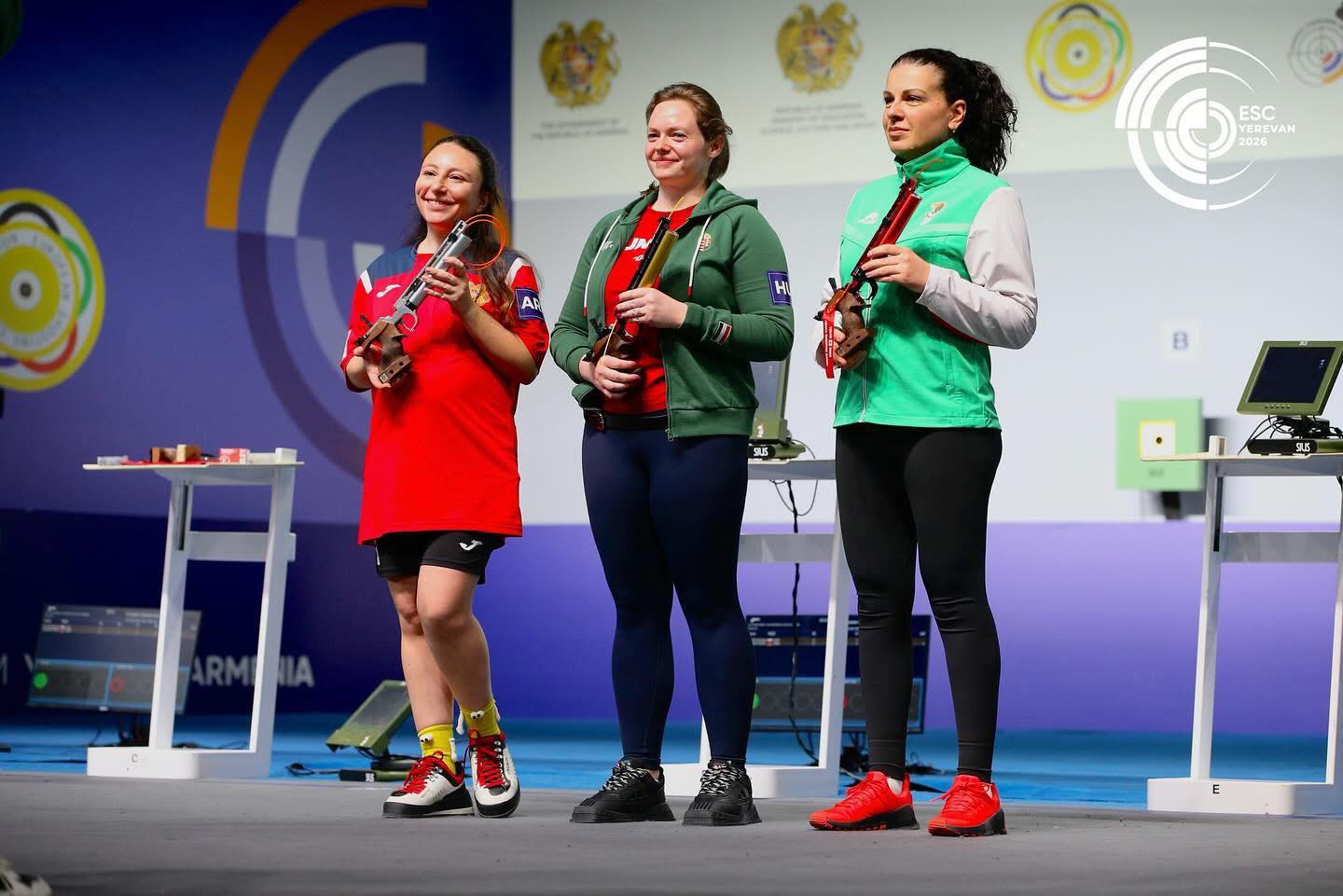 646072262_1245949747727237_341126395956713456_n.jpg (123 KB)