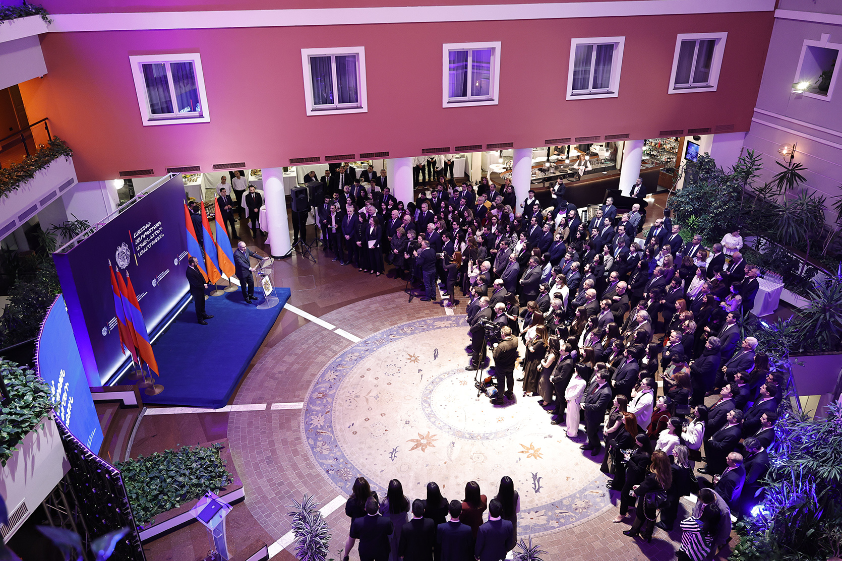 63626_b.jpg (1.17 MB)