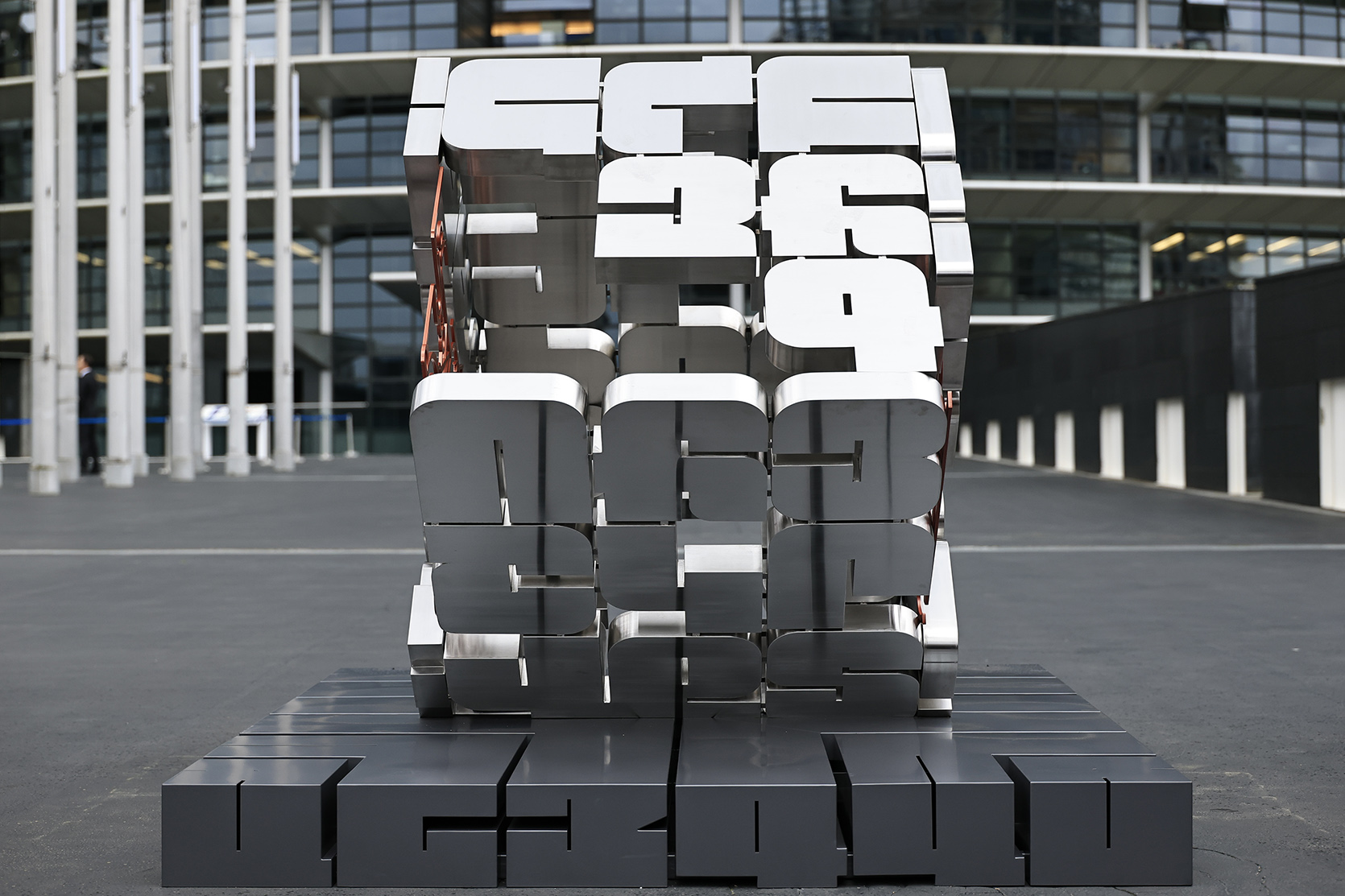 63846_b.jpg (512 KB)