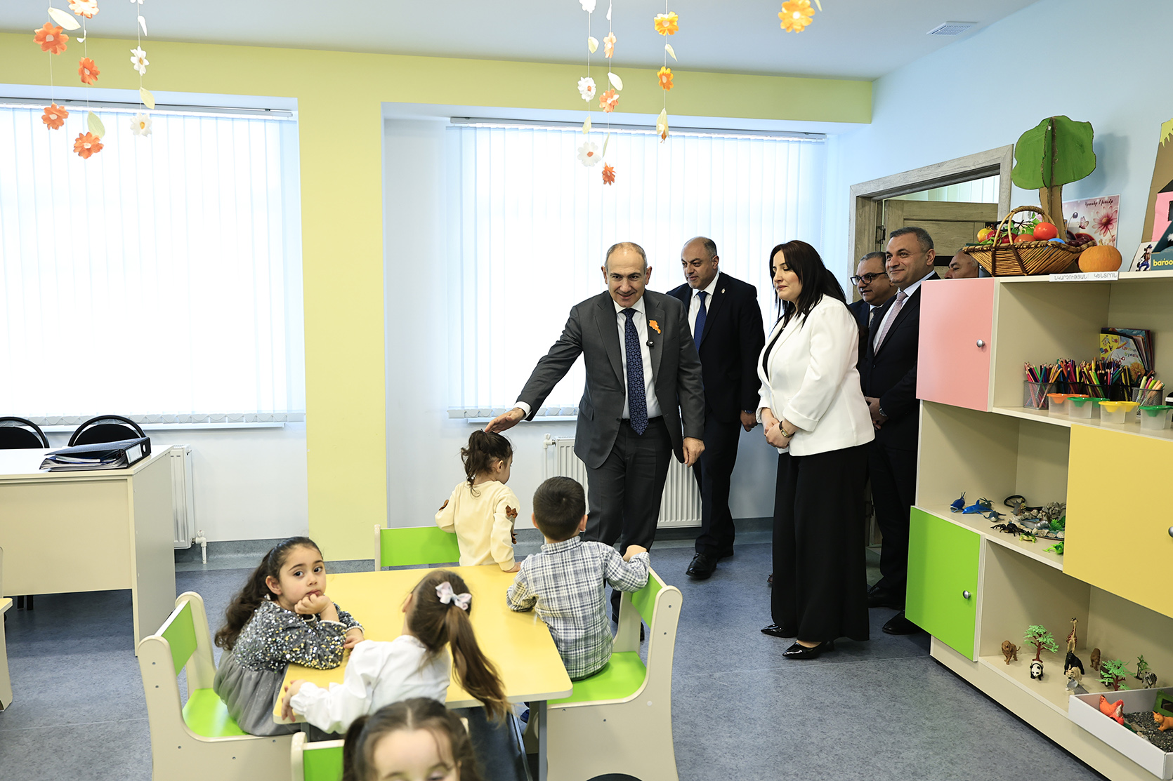 64518_b.jpg (630 KB)