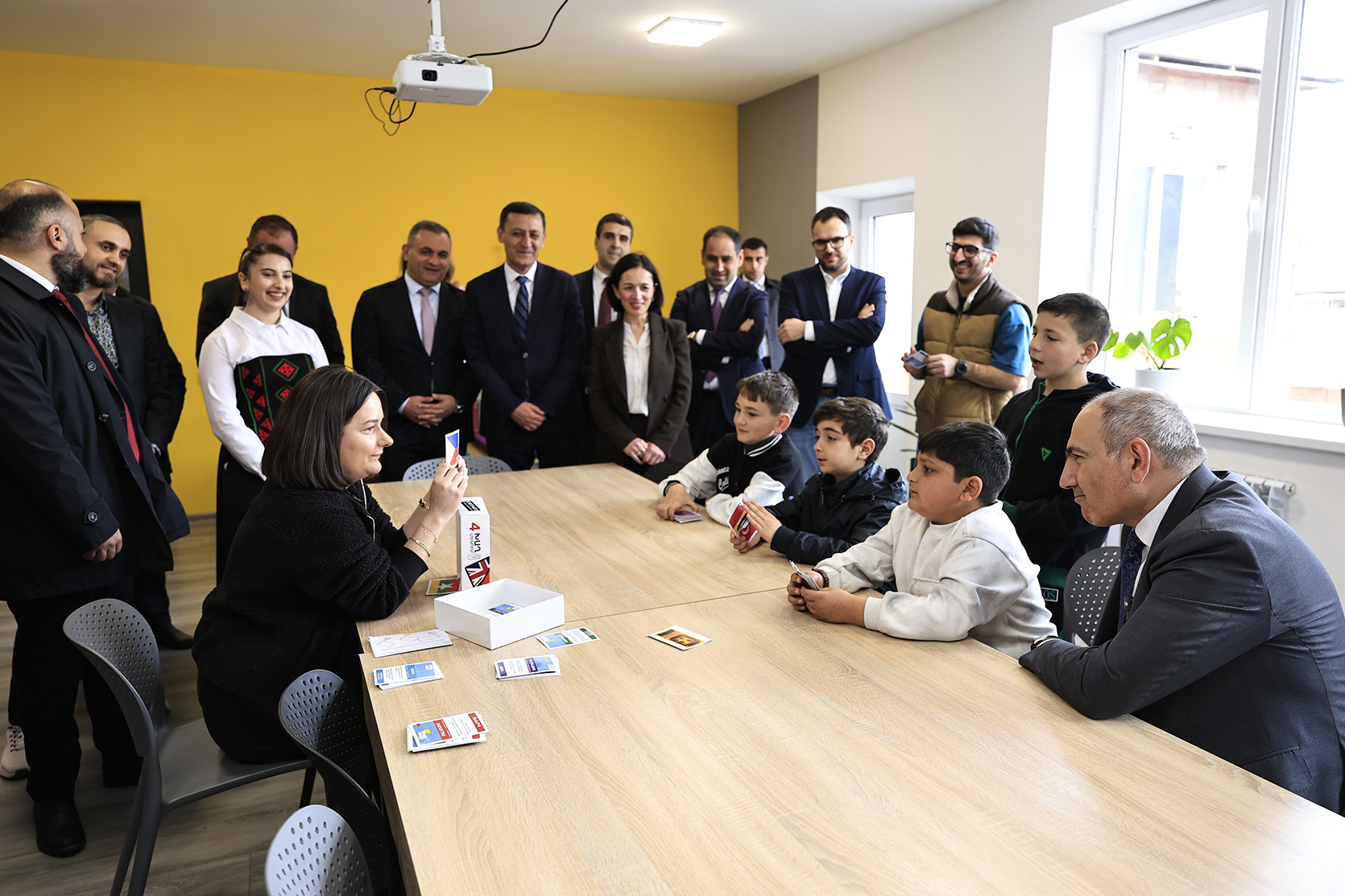 64594_b.jpg (671 KB)