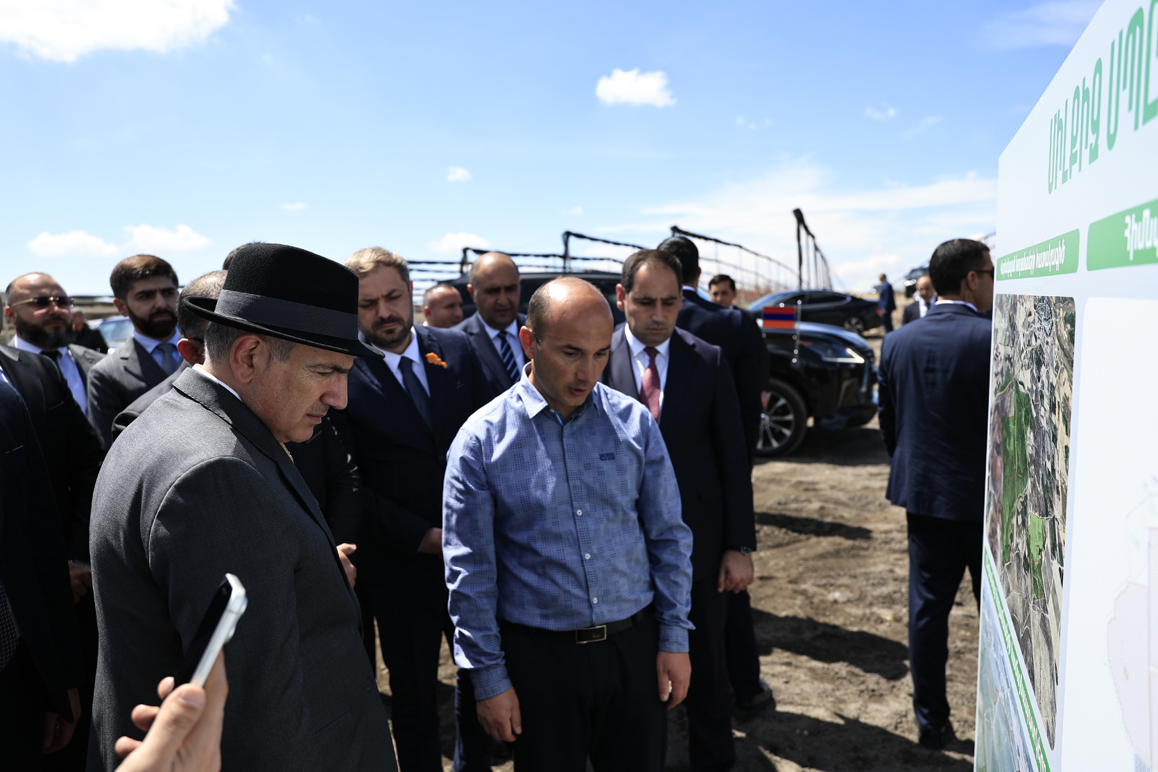 65256_b.jpg (521 KB)