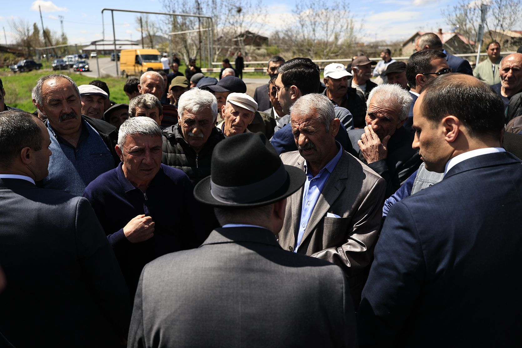 65260_b.jpg (667 KB)