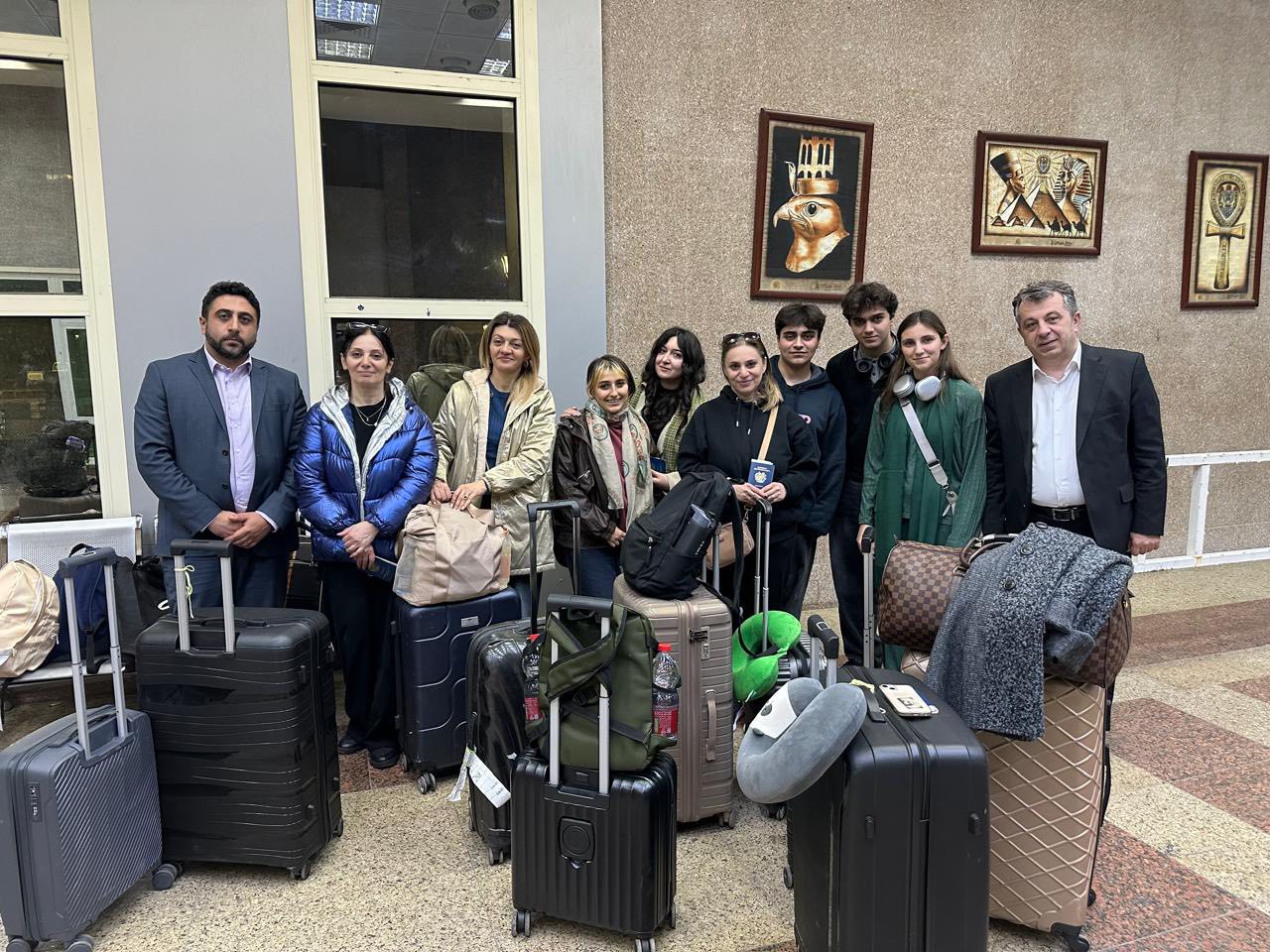 656044574_1542269294571517_481635941392718981_n.jpg (302 KB)