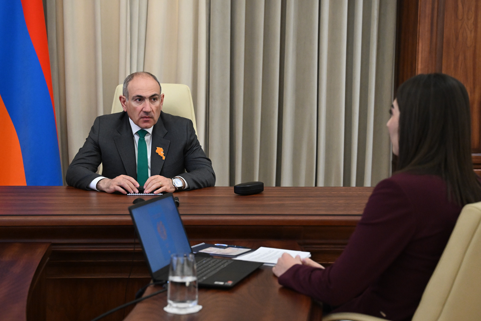 65619_b.jpg (412 KB)