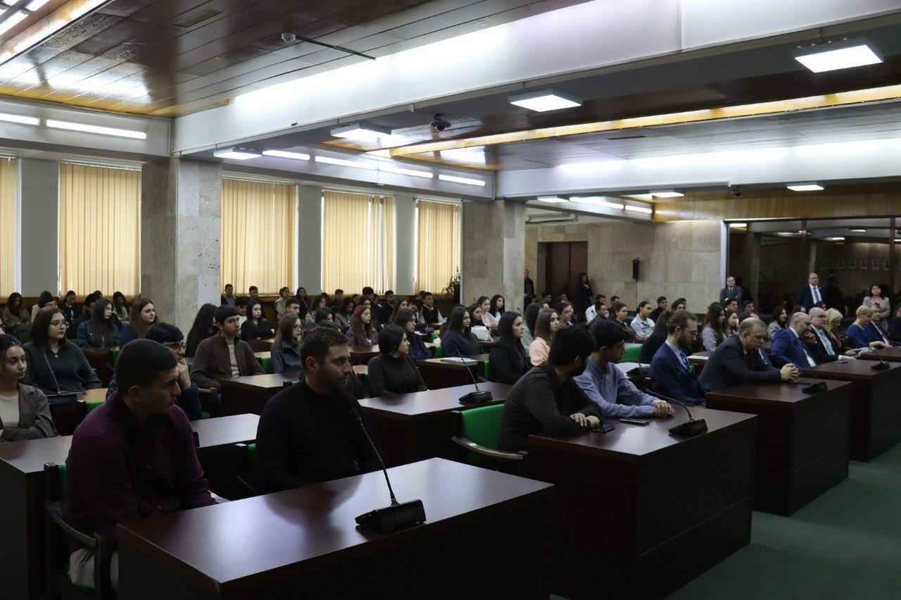 668526911_1275124764809735_6620909829969525683_n.jpg (163 KB)