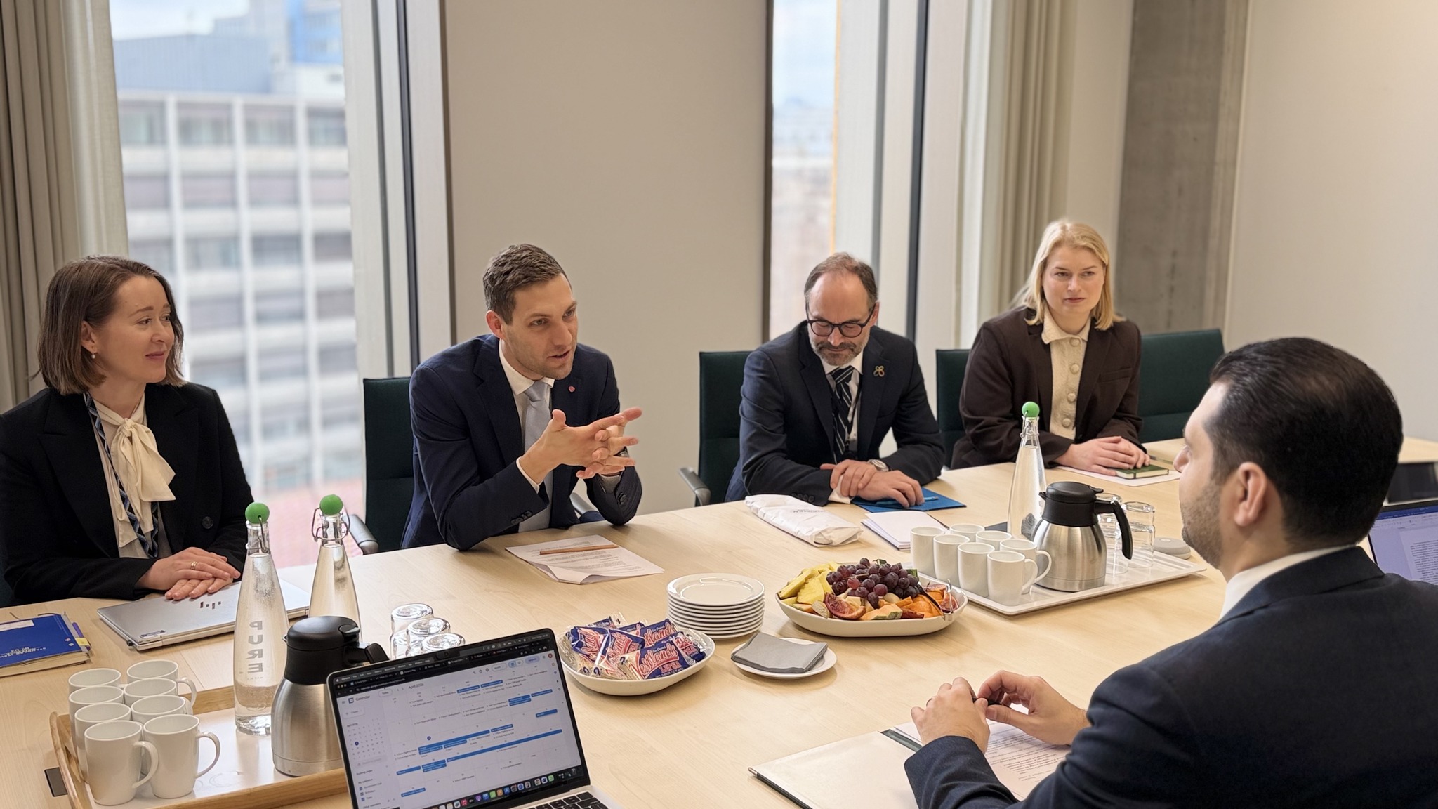 670186475_1292438646410835_4994988975098685064_n.jpg (404 KB)