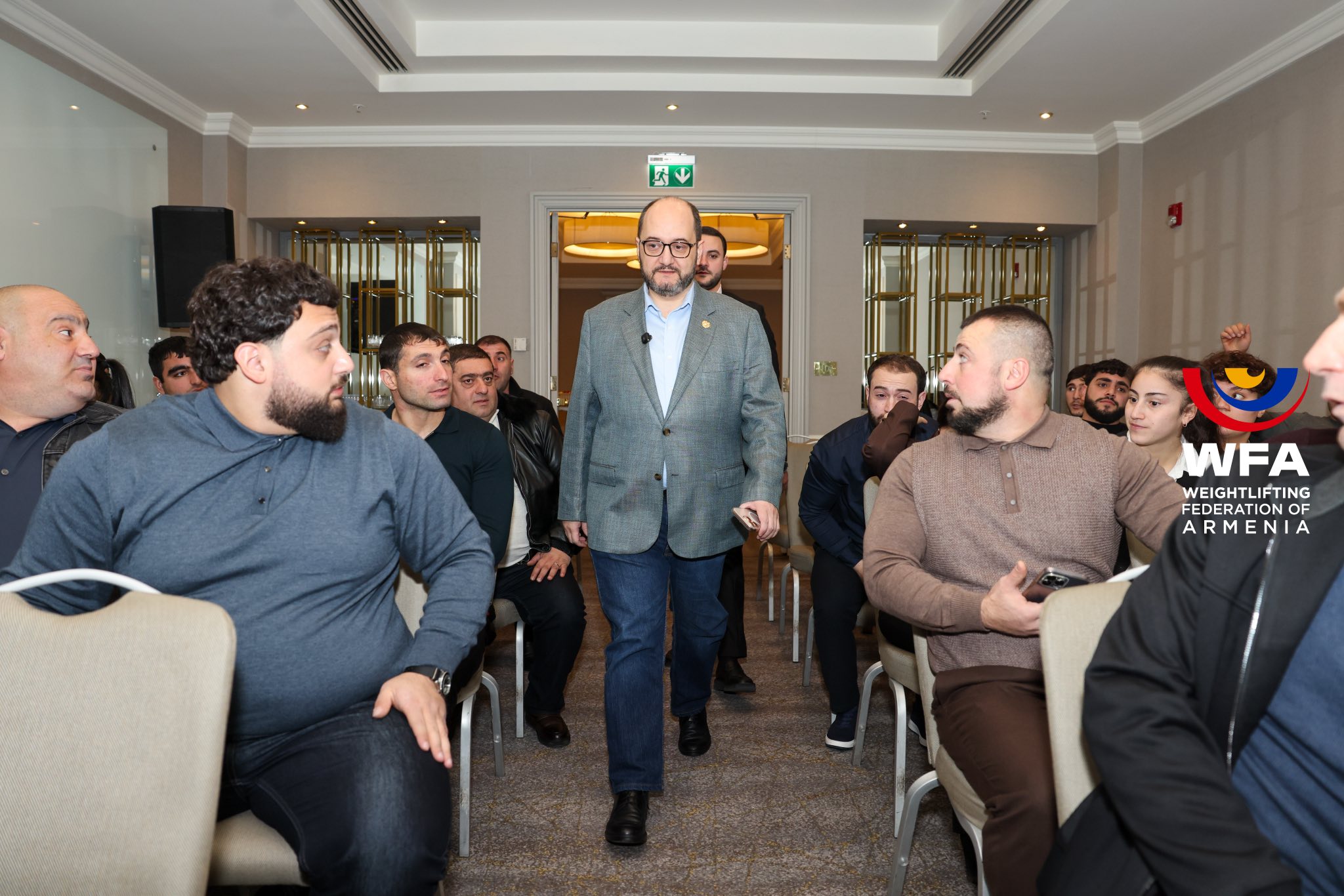 605723714_10163687023178501_3660998874189616382_n.jpg (367 KB)