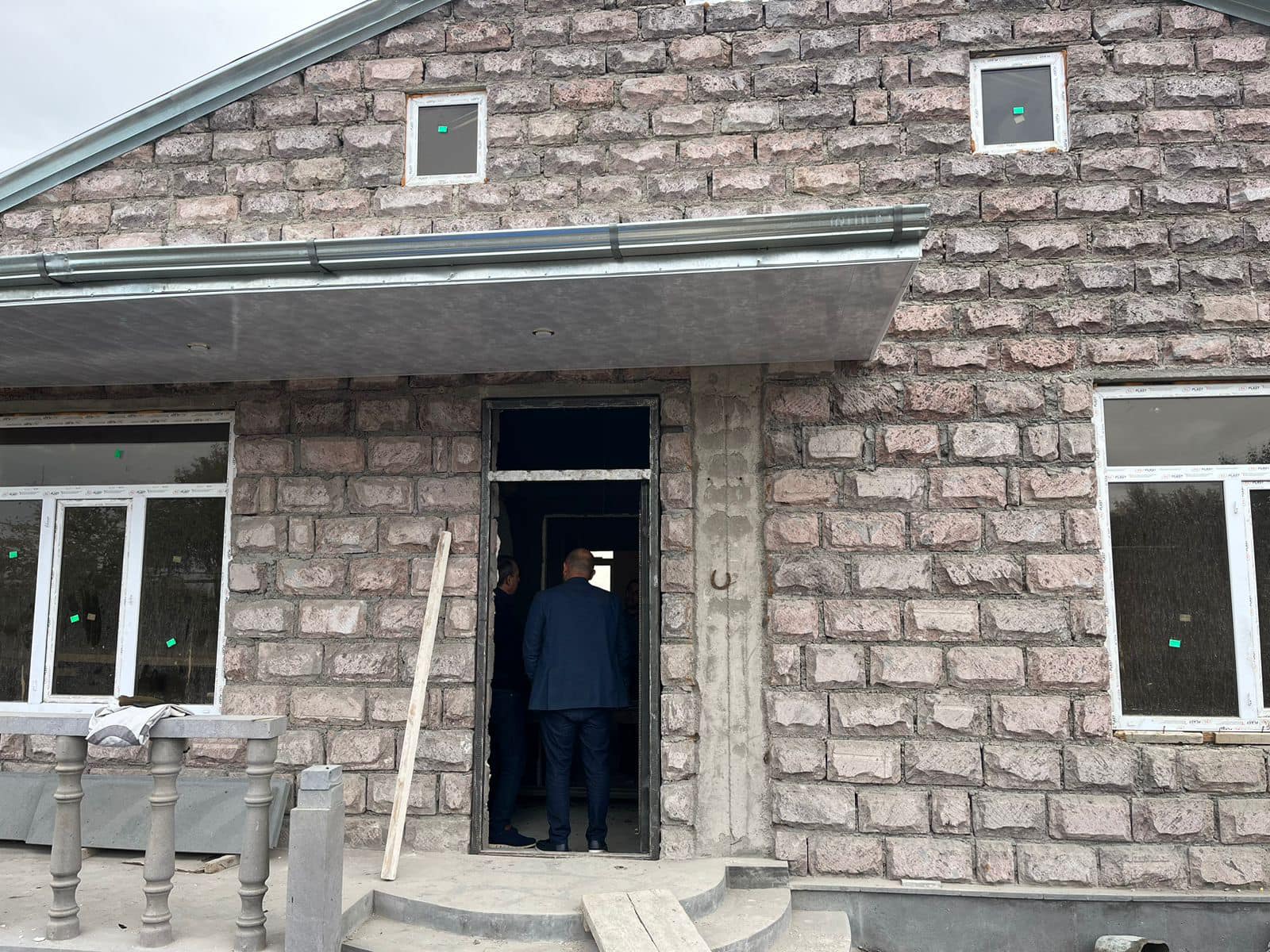 471230261_2813589622143394_5777748734106584181_n.jpg (328 KB)