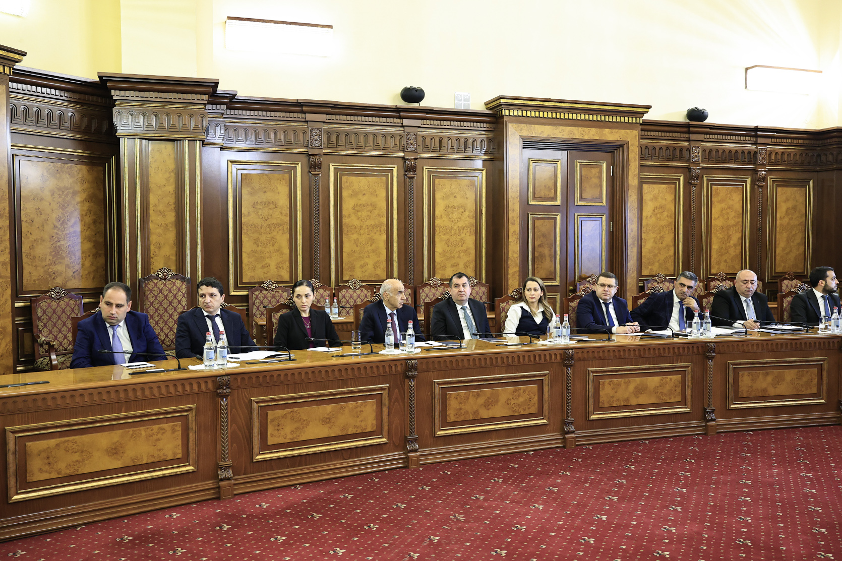 64002_b.jpg (1.03 MB)