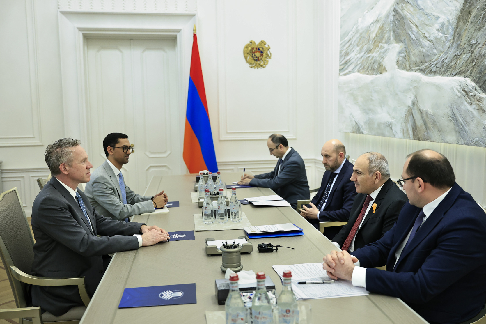 64179_b.jpg (612 KB)