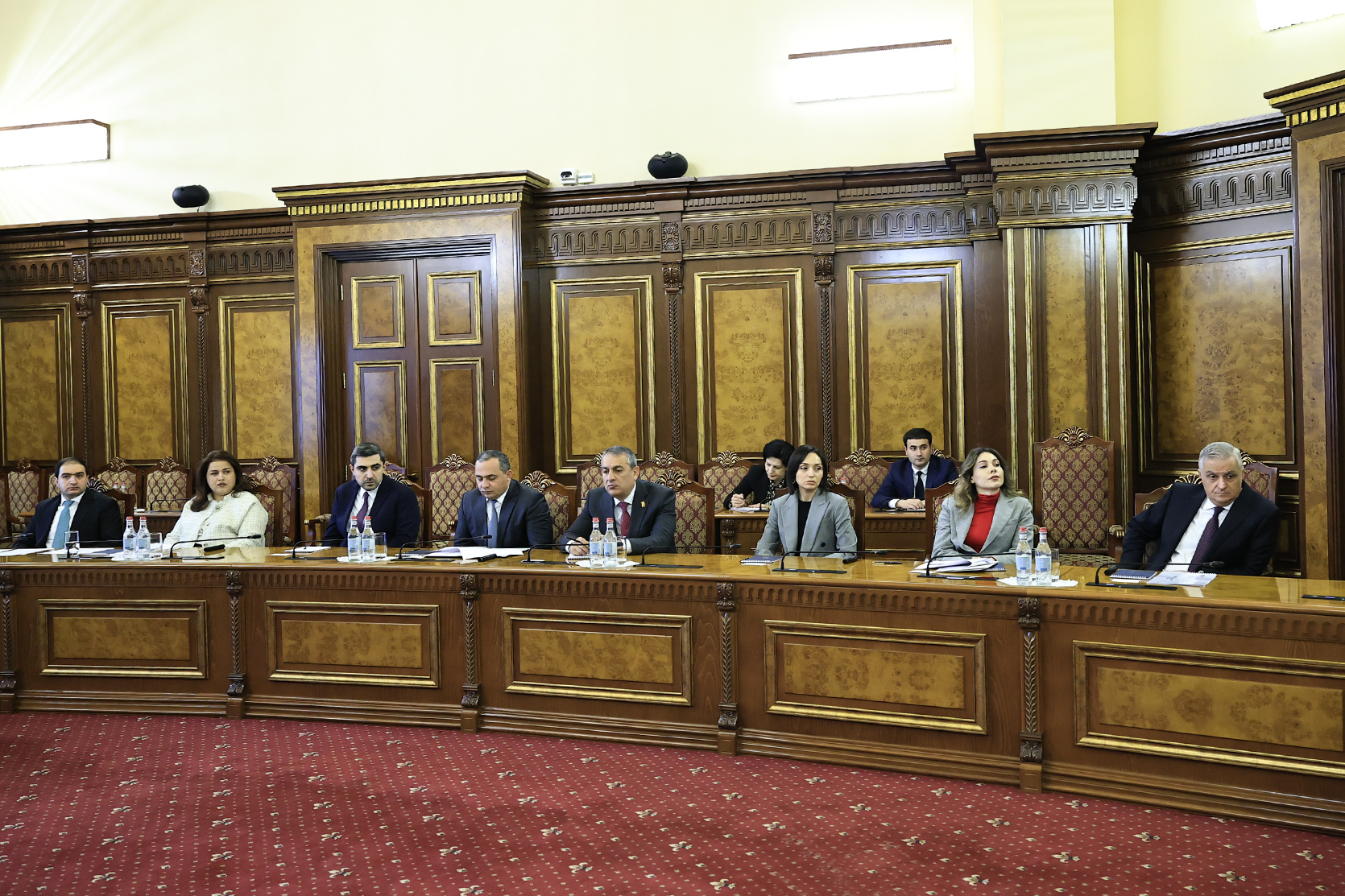 64212_b.jpg (991 KB)