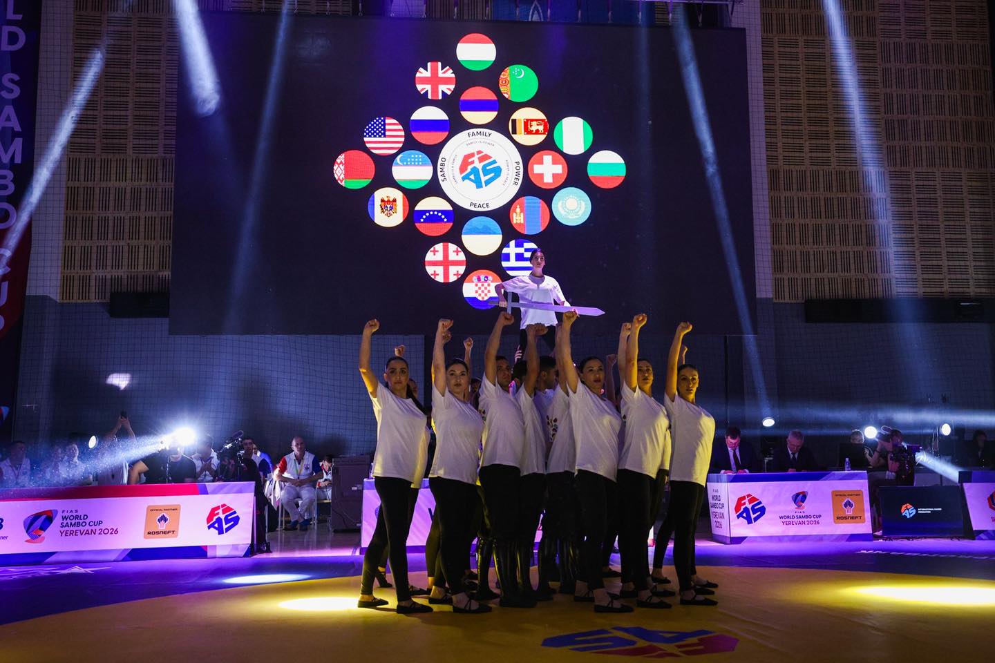 668742001_1366114872218603_783304580879395836_n.jpg (160 KB)