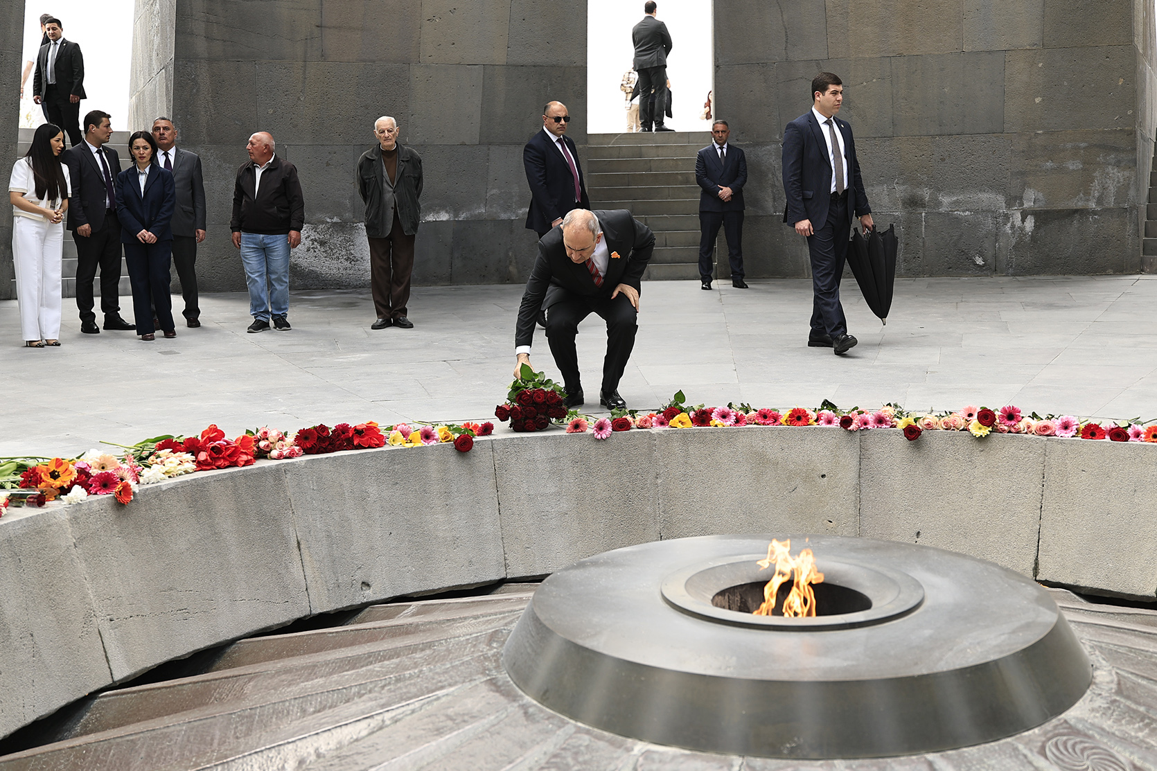 64991_b.jpg (910 KB)