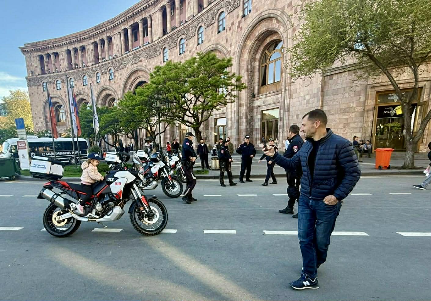 06e80aec-d0ca-4ccd-b013-7cb5abb7a4cd.jpg (191 KB)