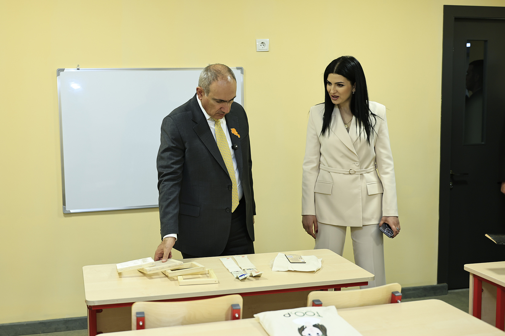 65175_b.jpg (390 KB)