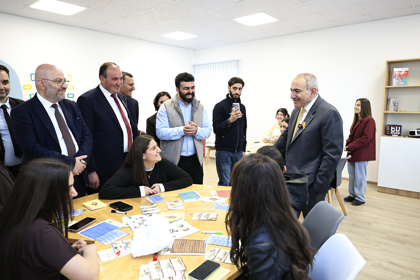 65192_b.jpg (622 KB)