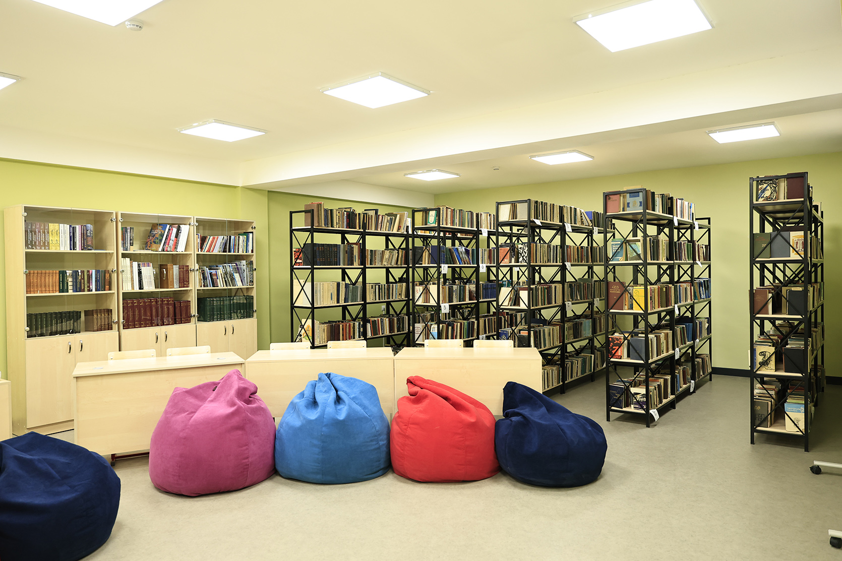 65238_b.jpg (701 KB)