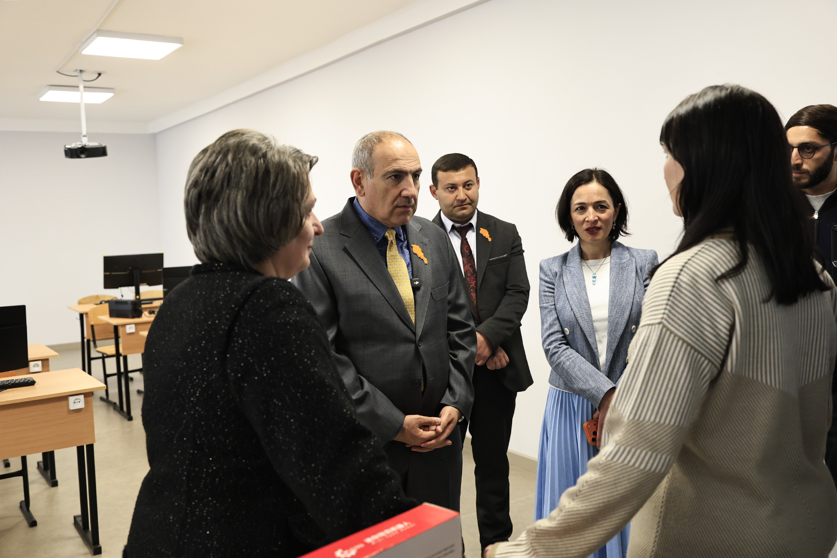 65753_b.jpg (535 KB)