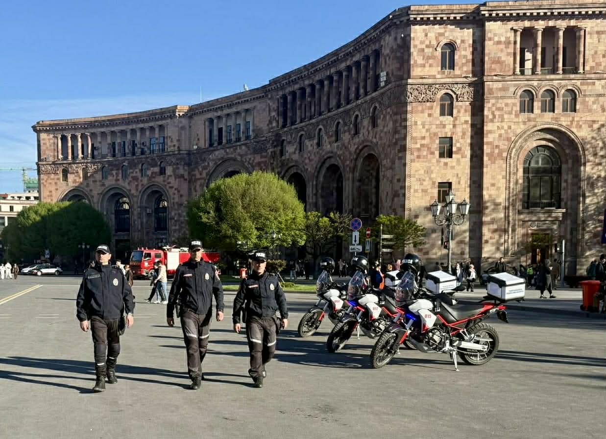 bf87f136-35aa-4bd6-a221-ae7d7df9d0ba.jpg (127 KB)