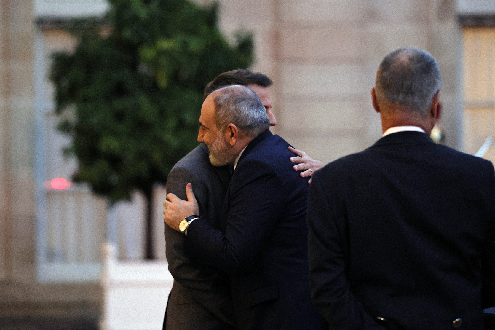 41414_b.jpg (510 KB)