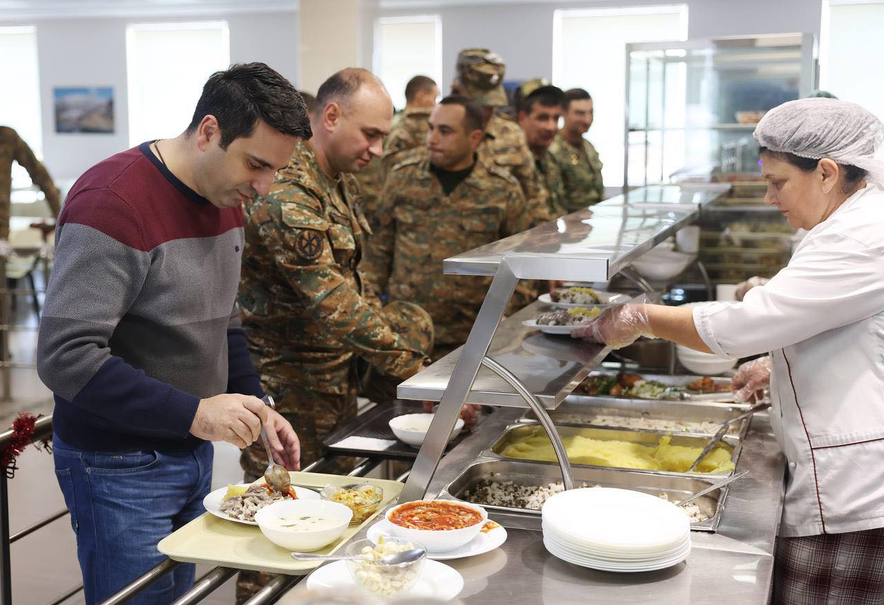 412667206_1347007075931123_751850991410183199_n.jpg (141 KB)