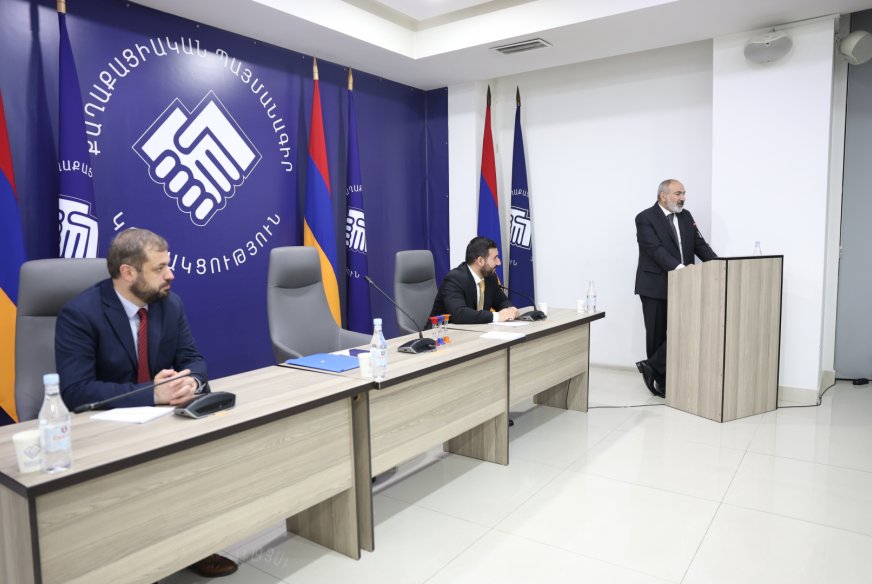 147843b1f2860f2de632d91c18015156b5318d4f.jpeg (74 KB)