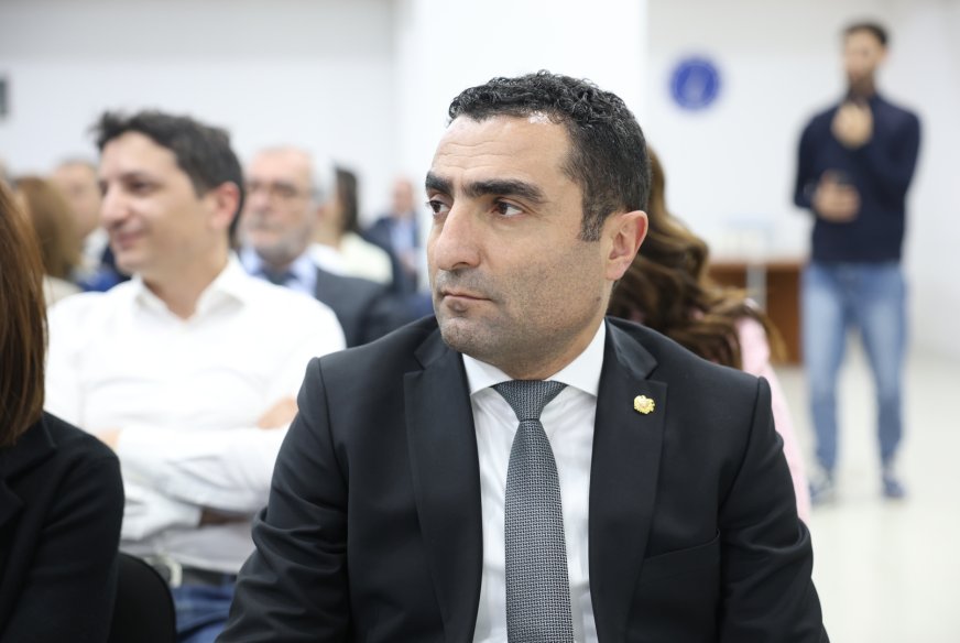 a3daadc91d37297964b00d60194cd1c6960e3ddb.jpeg (58 KB)