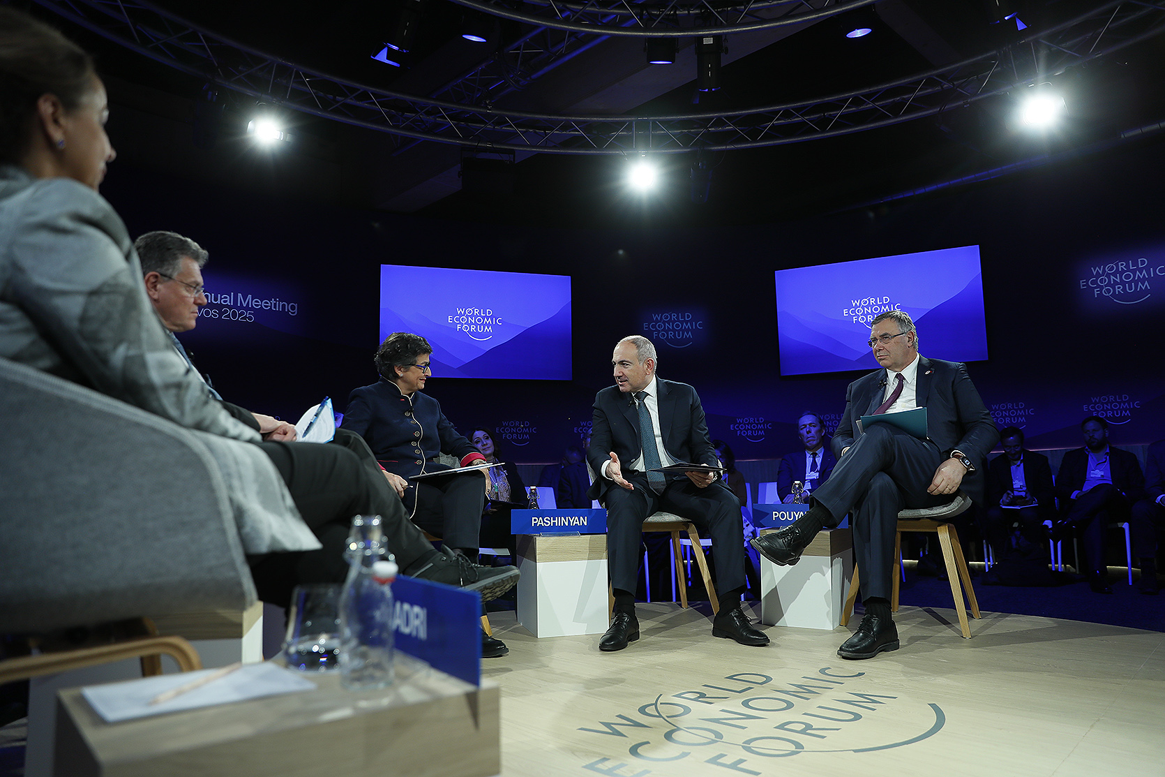 52631_b.jpg (718 KB)