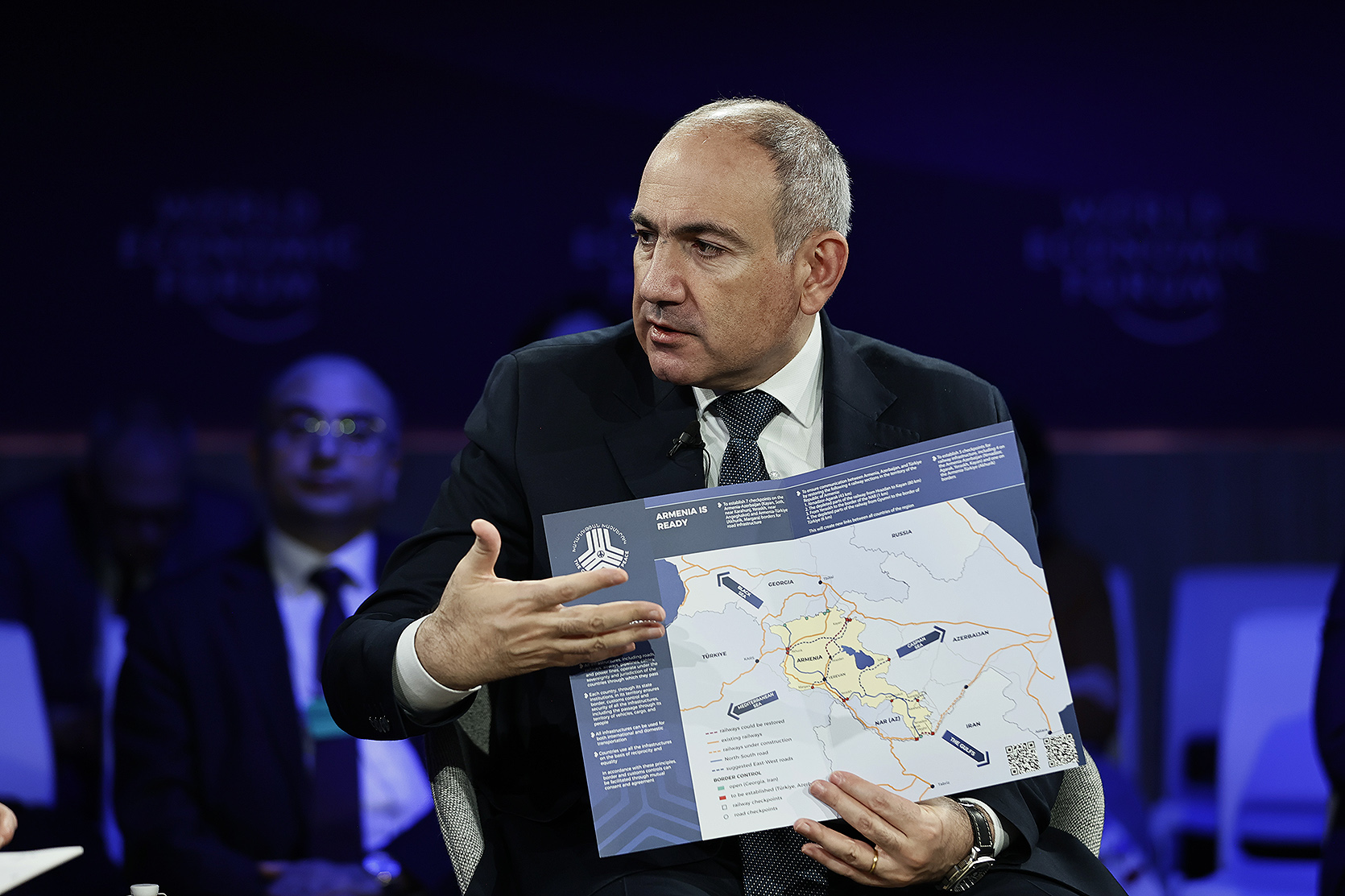 52636_b.jpg (566 KB)