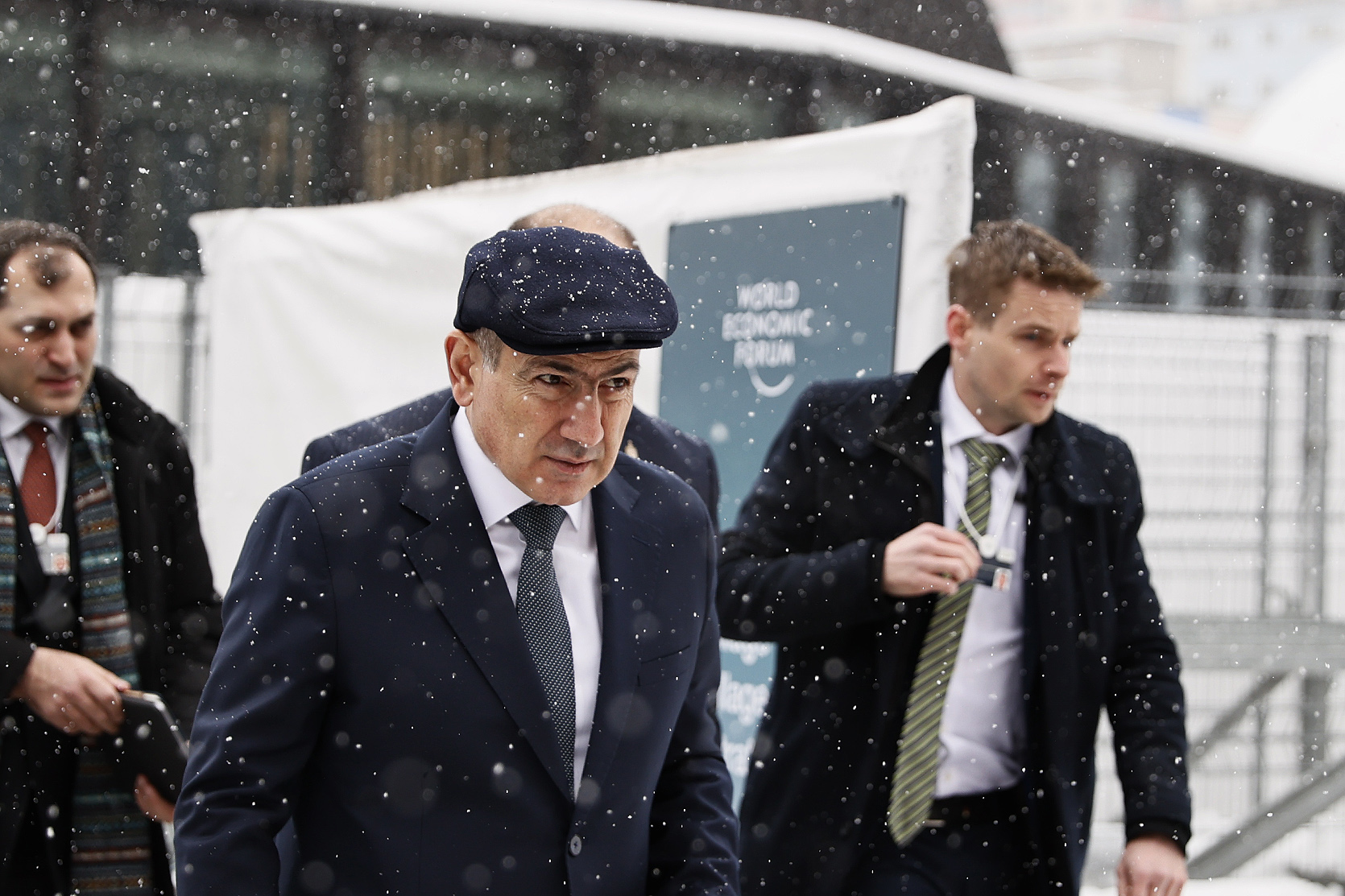 52644_b.jpg (662 KB)