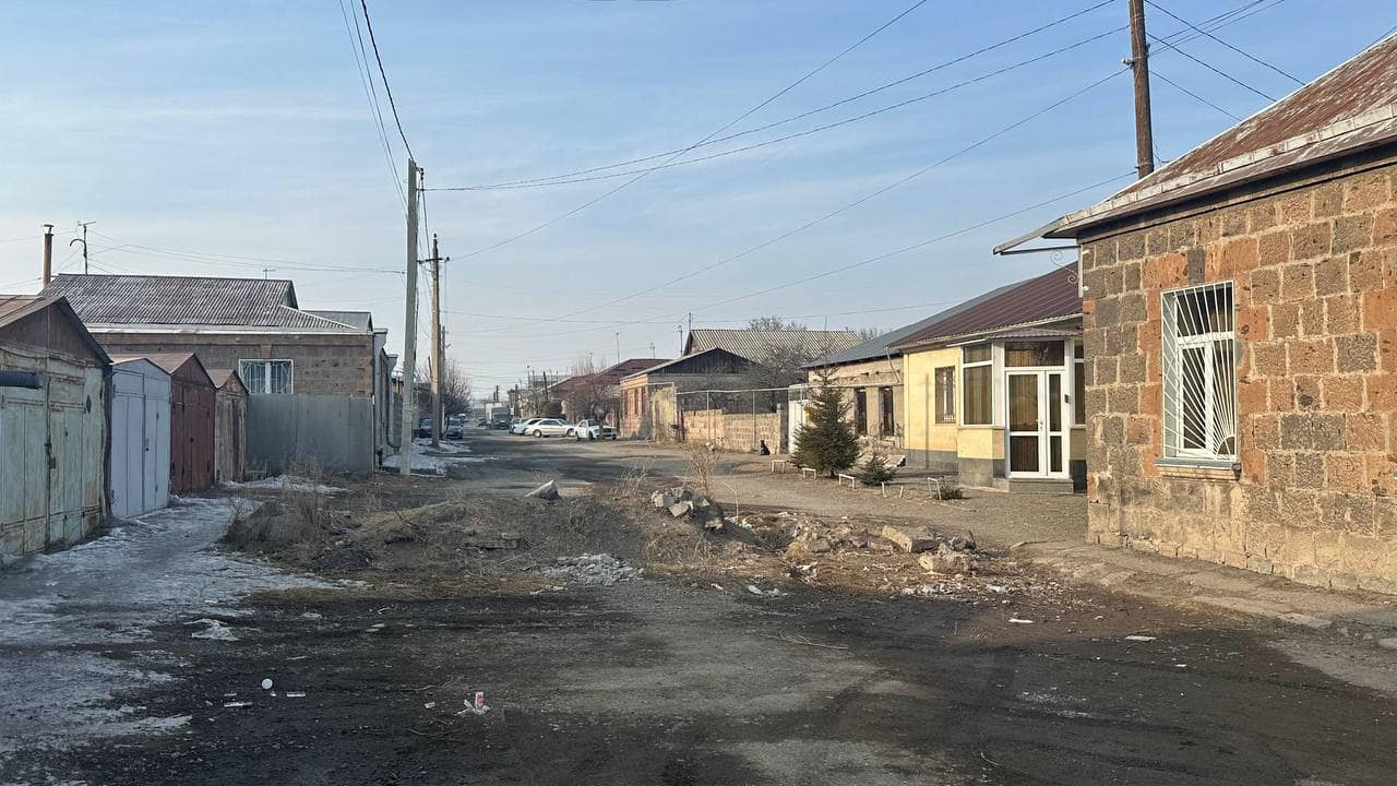 եե.jpg (143 KB)