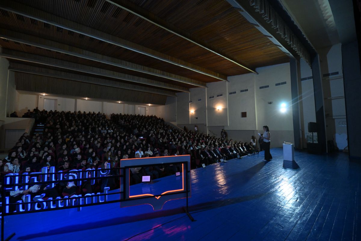 GEV_7282.jpg (128 KB)