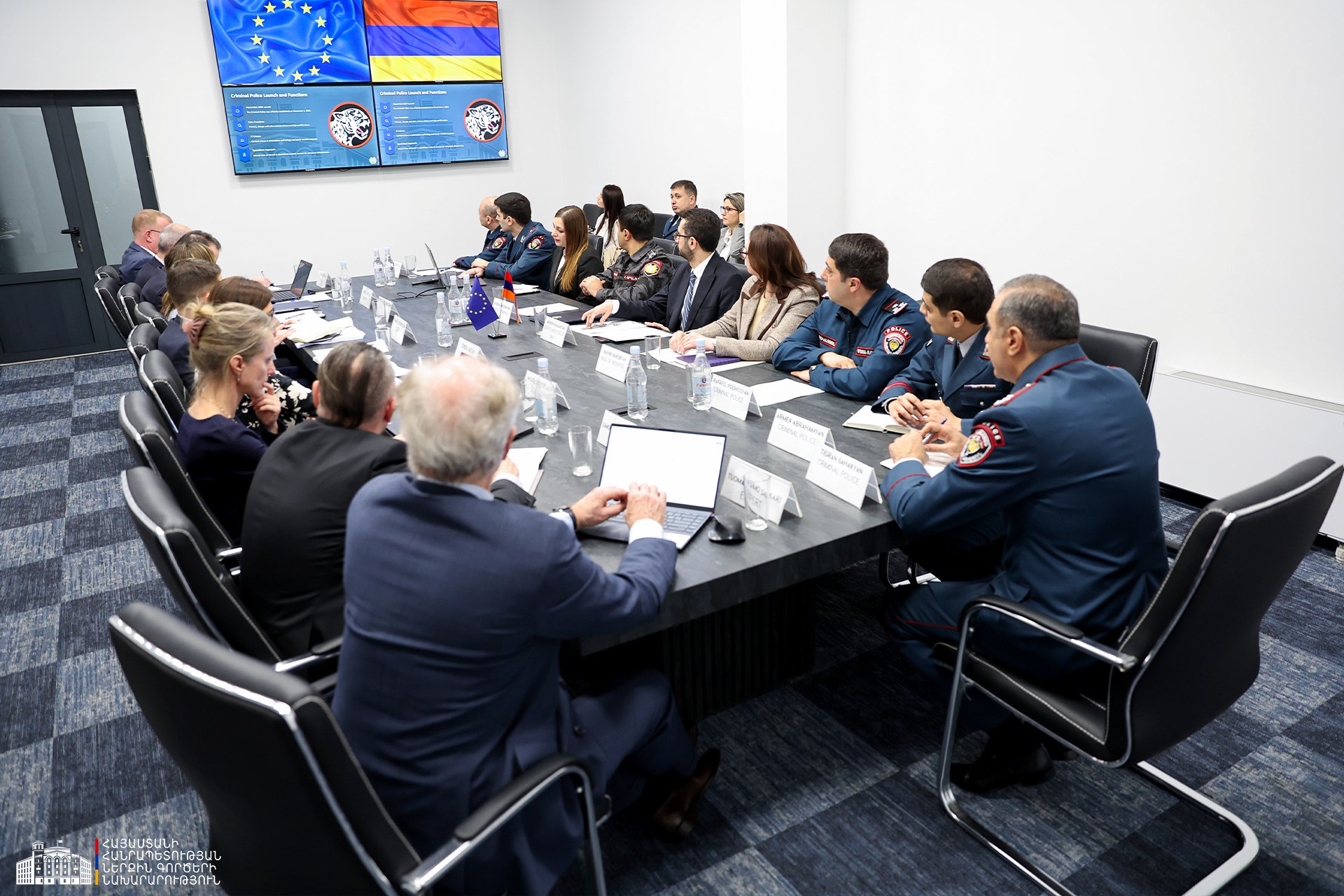 489293323_633368309661997_2034634458633658584_n.jpg (412 KB)