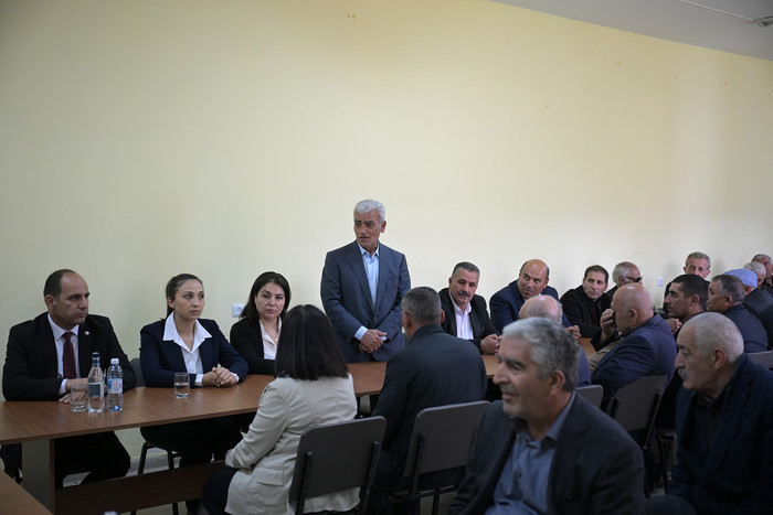 16084_am_6.jpg (62 KB)