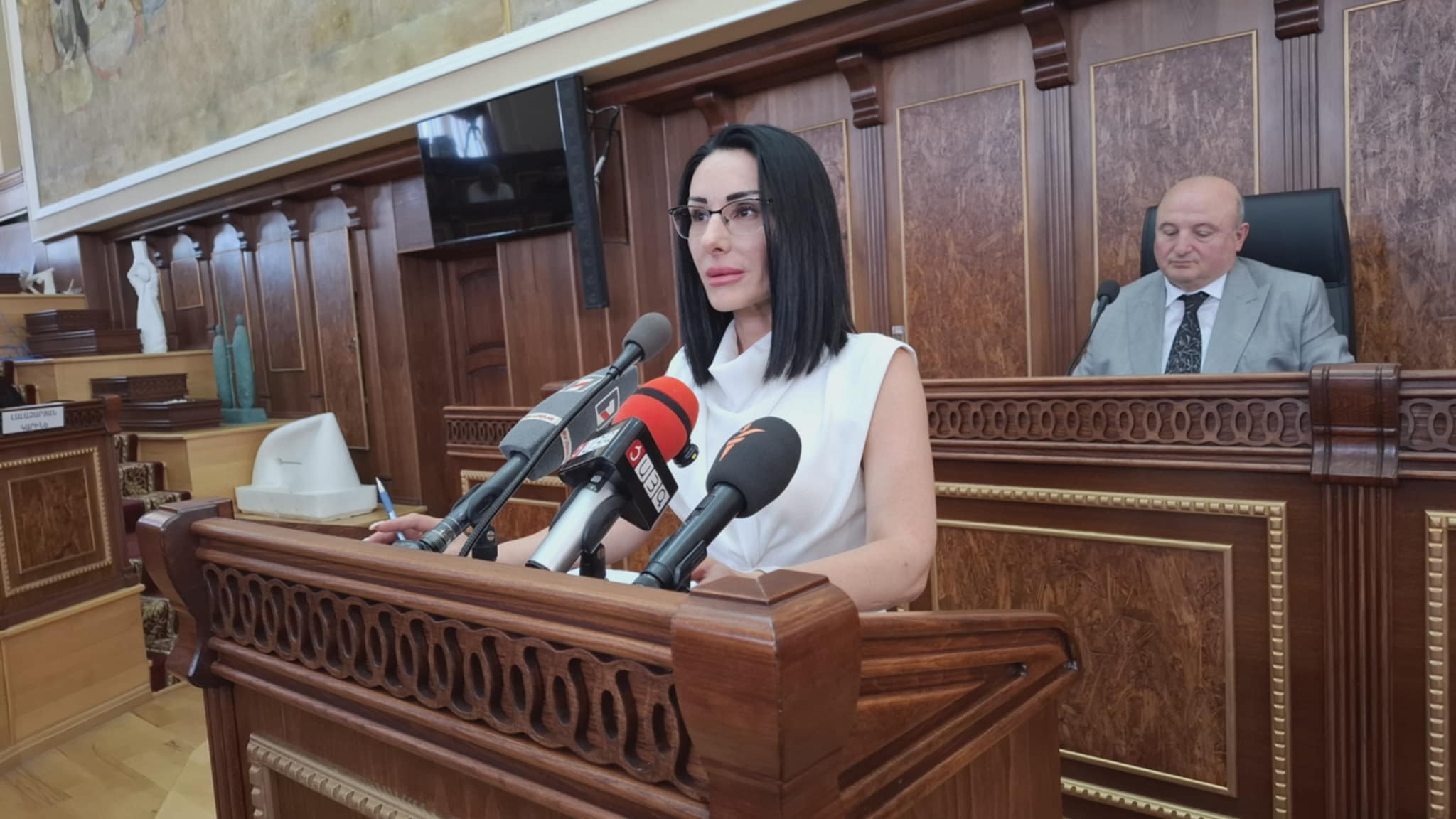 765d8c12-071c-4c54-b5e7-6c792c9f12d7.jpg (174 KB)